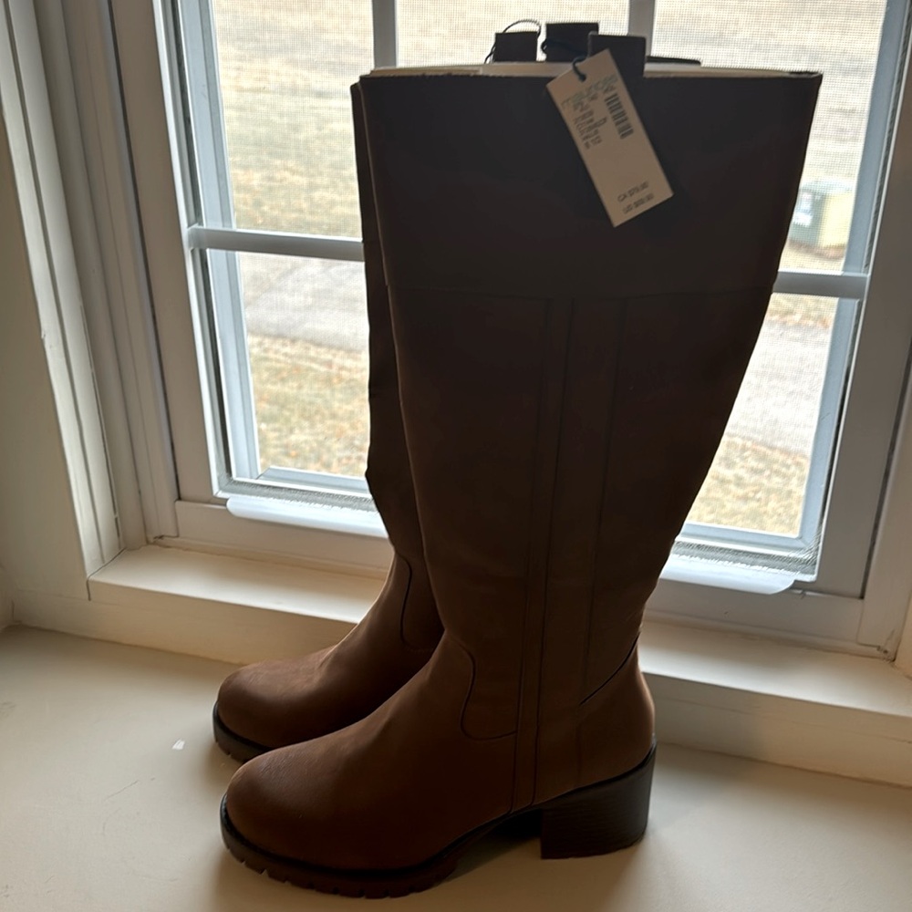 Brand new Maurice’s boots